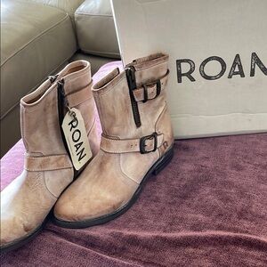 Women's Tan Leather Boots